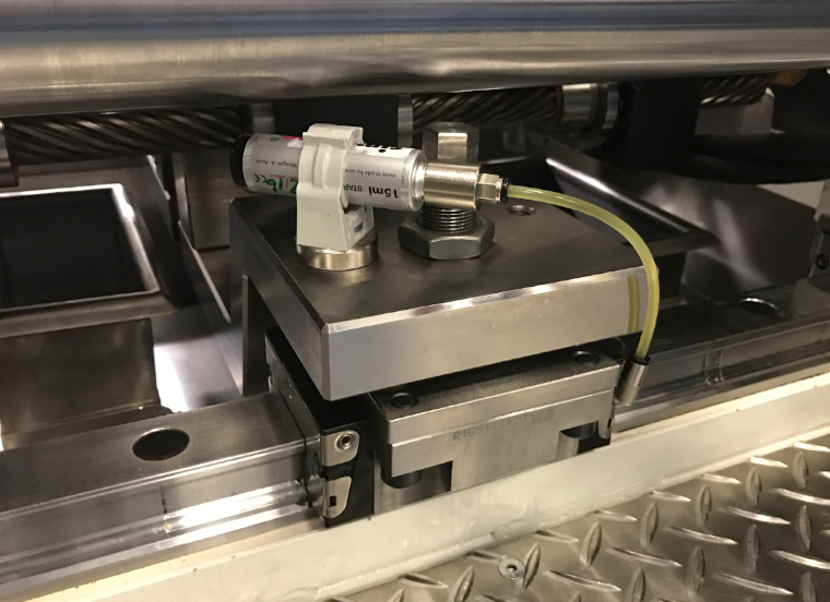simatec Optimise lubrication systems for linear guides simatec