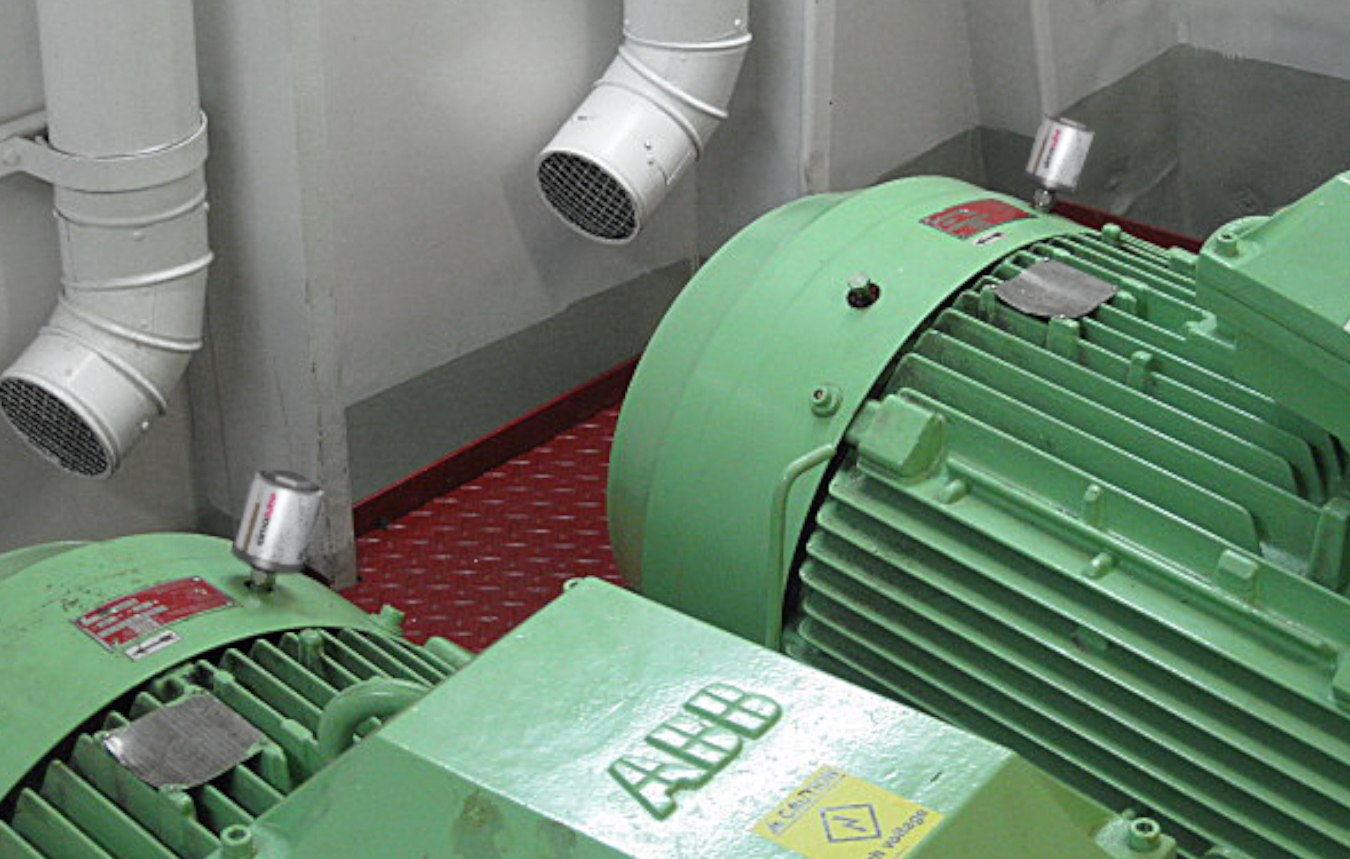 ABB electric motors on a cruise ship are equipped with simalube 60ml automatic lubricators.