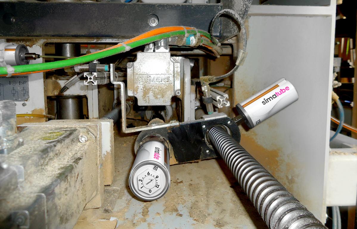 Automatic spindle lubrication of a circular saw is continuously lubricated with simalube.